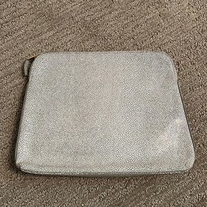 India Hicks Insider Pouch